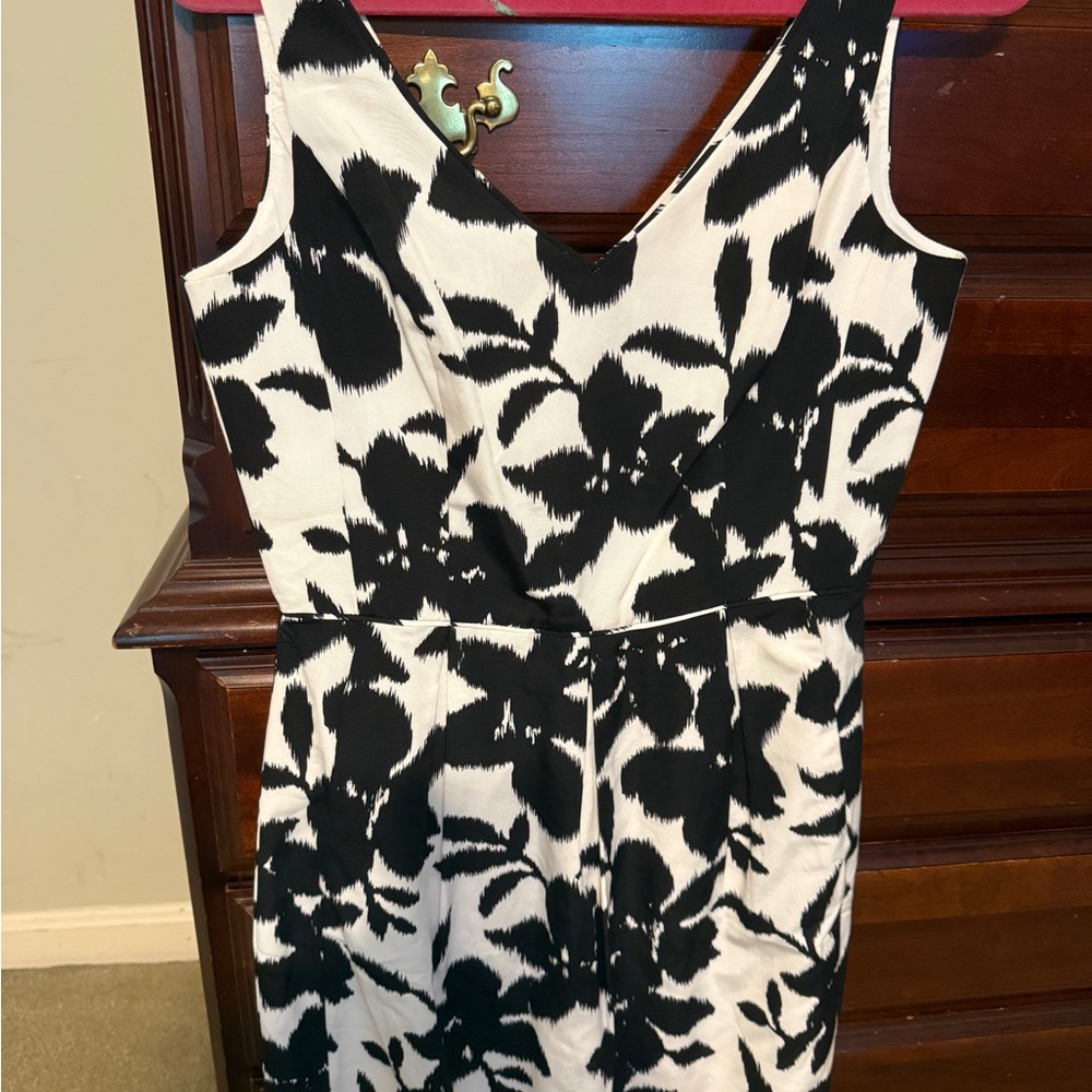 White House Black Market Black and White Sheath Midi Dress